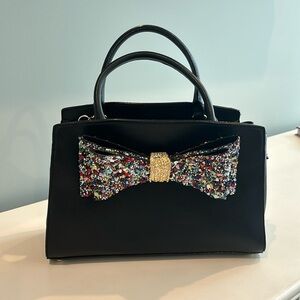 Betsey Johnson bow purse.👜